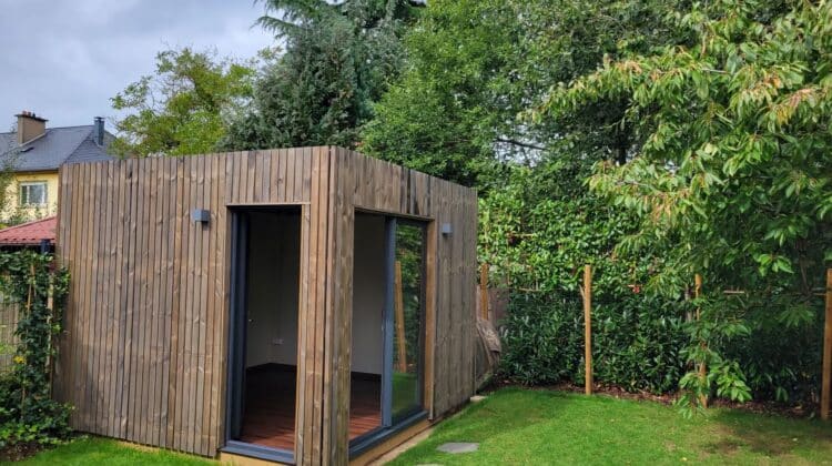 Création d’un Studio de Jardin de 11,5 m² : Lumière et Élégance