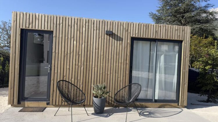 Comment isoler un studio de jardin pour l’utiliser toute l’année ?